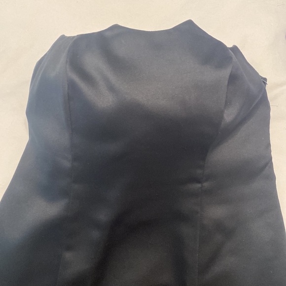 Alfred Sung scalloped top gown - Picture 3 of 5